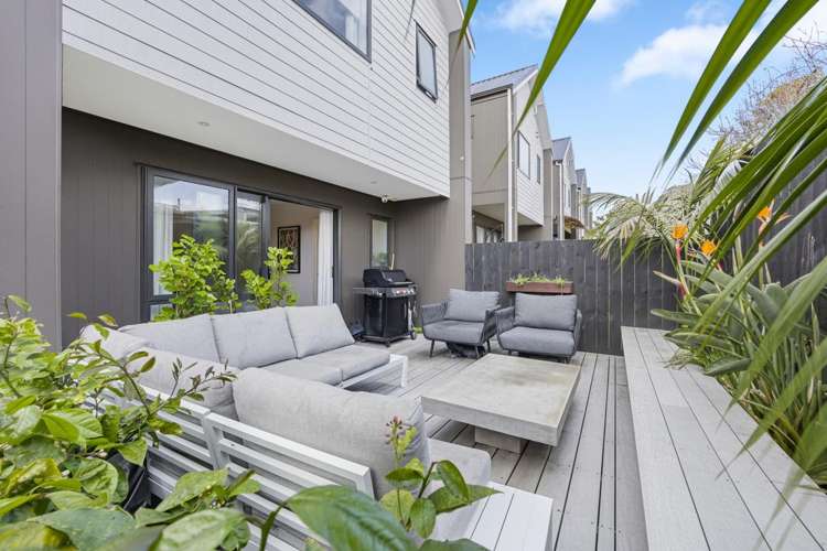 14b Kelwyn Road Kelston_3