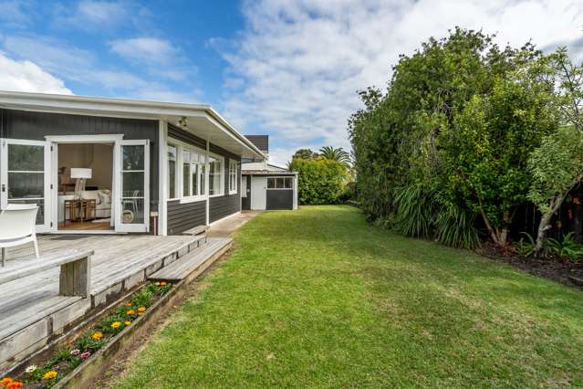 42a Old Lake Road Narrow Neck_3