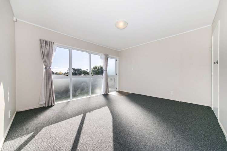 2/8a Mcdonald Crescent Mount Wellington_1