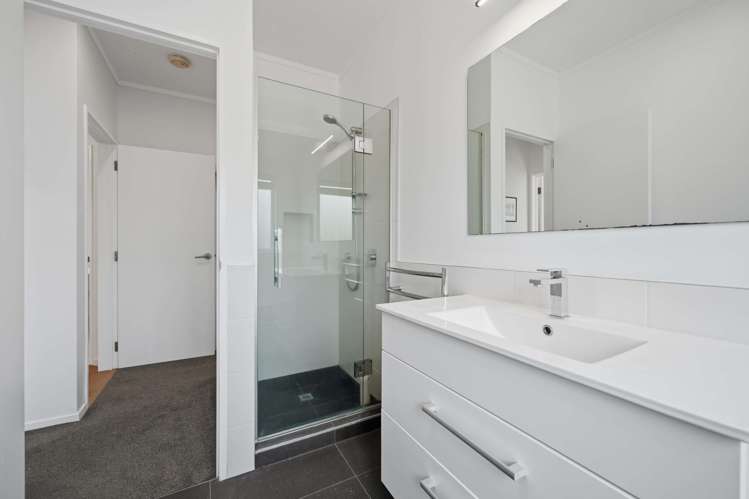 16 Waipuia Place Greenhithe_16