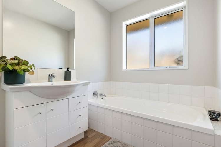 10 The Tors Heathcote Valley_20