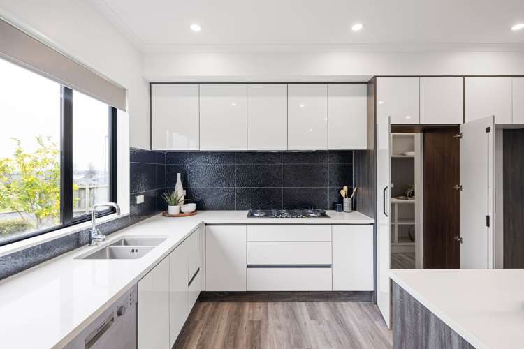 4 Jennian Avenue Rototuna North_7