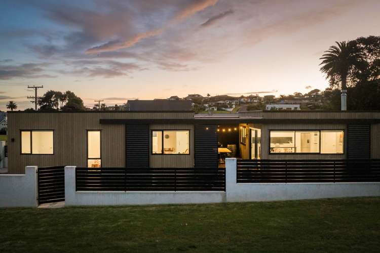 41 Beach Road Waihi Beach_39