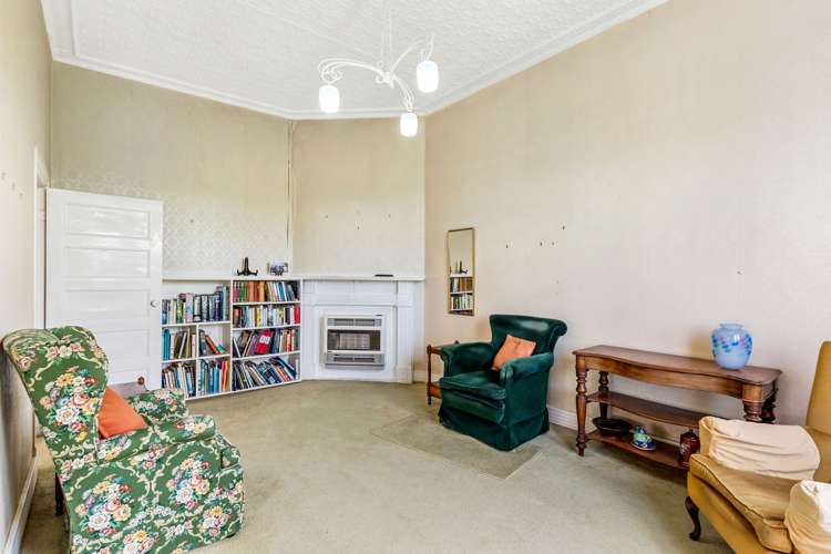 5 Ascot Avenue Narrow Neck_9