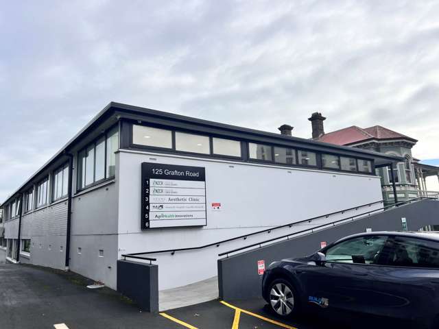 PREMIUM MEDICAL OR OFFICE SPACE