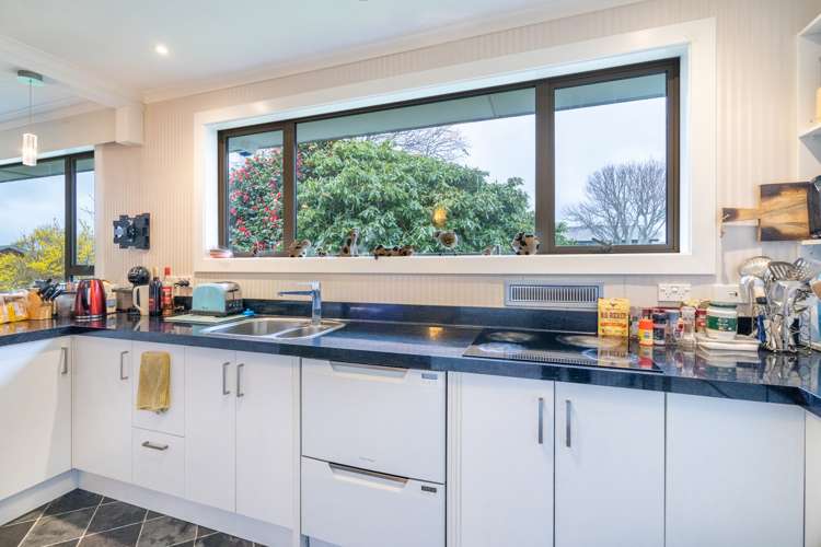 206 Bamborough Street Richmond_9