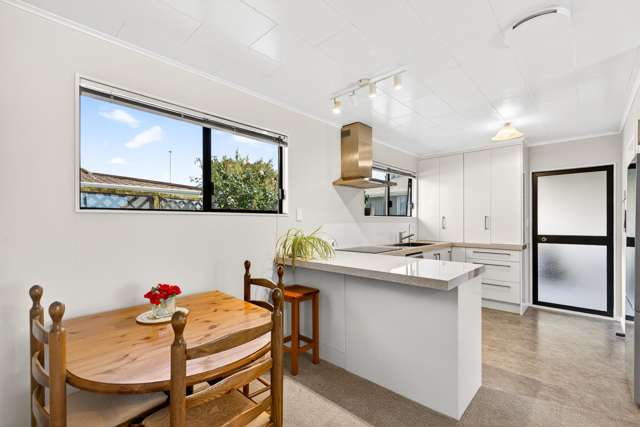 2/283 Westminster Avenue Tamatea_4