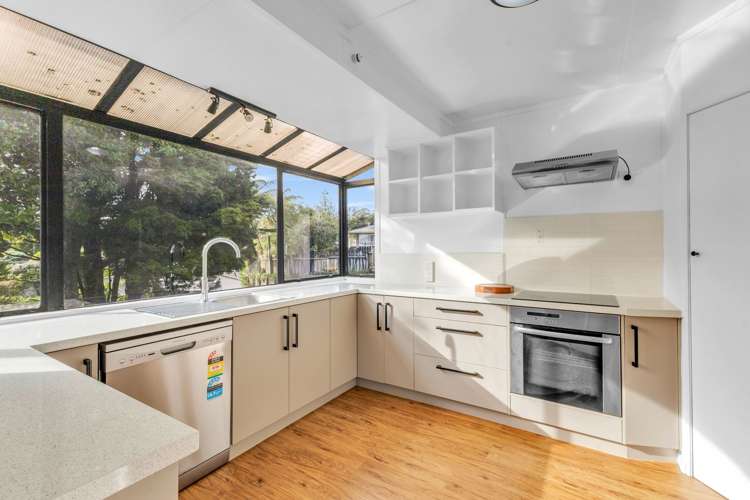 50 seaview road Marfell_18