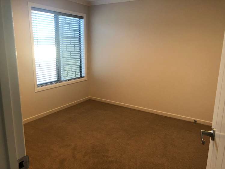 8 Tallentire Crescent Huntington_8