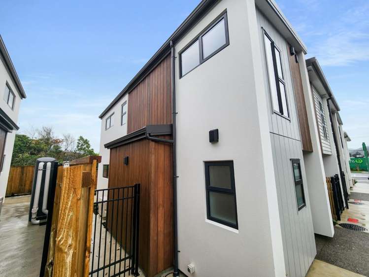6/31 Wainuiomata Road_0