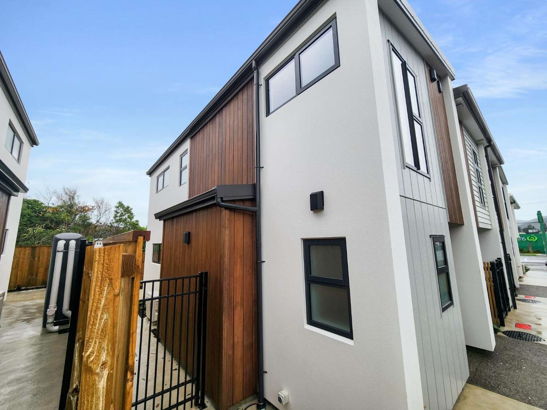 6/31 Wainuiomata Road 10629_0