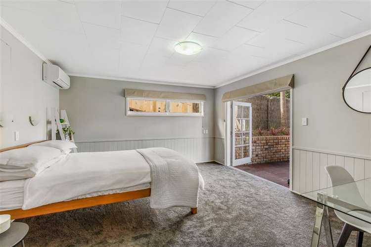 38 Park Hill Road Birkenhead_10