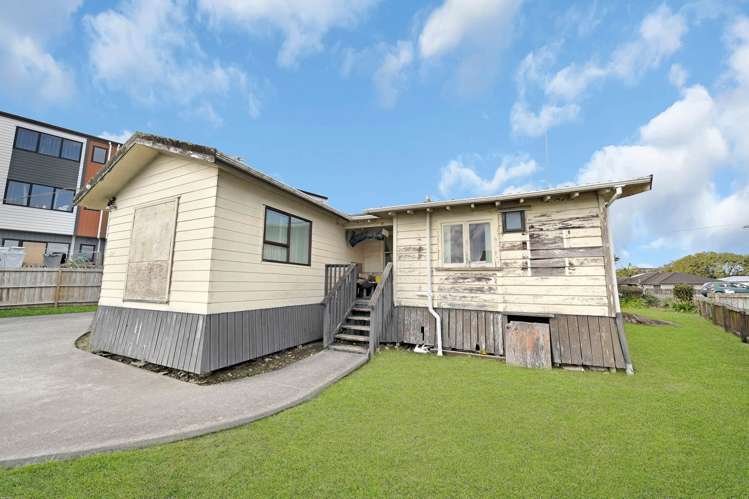 2083 Great North Road Avondale_9