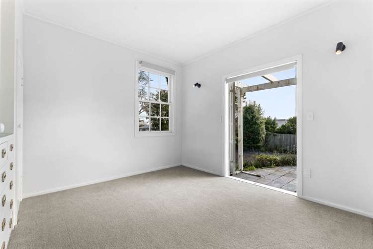 107 & 107B Te Atatu Road Te Atatu South_19