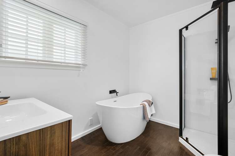 221 Henderson Valley Road Henderson_13