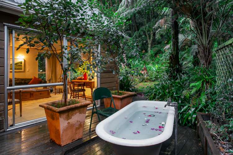 13 Bush Road Waiatarua_17