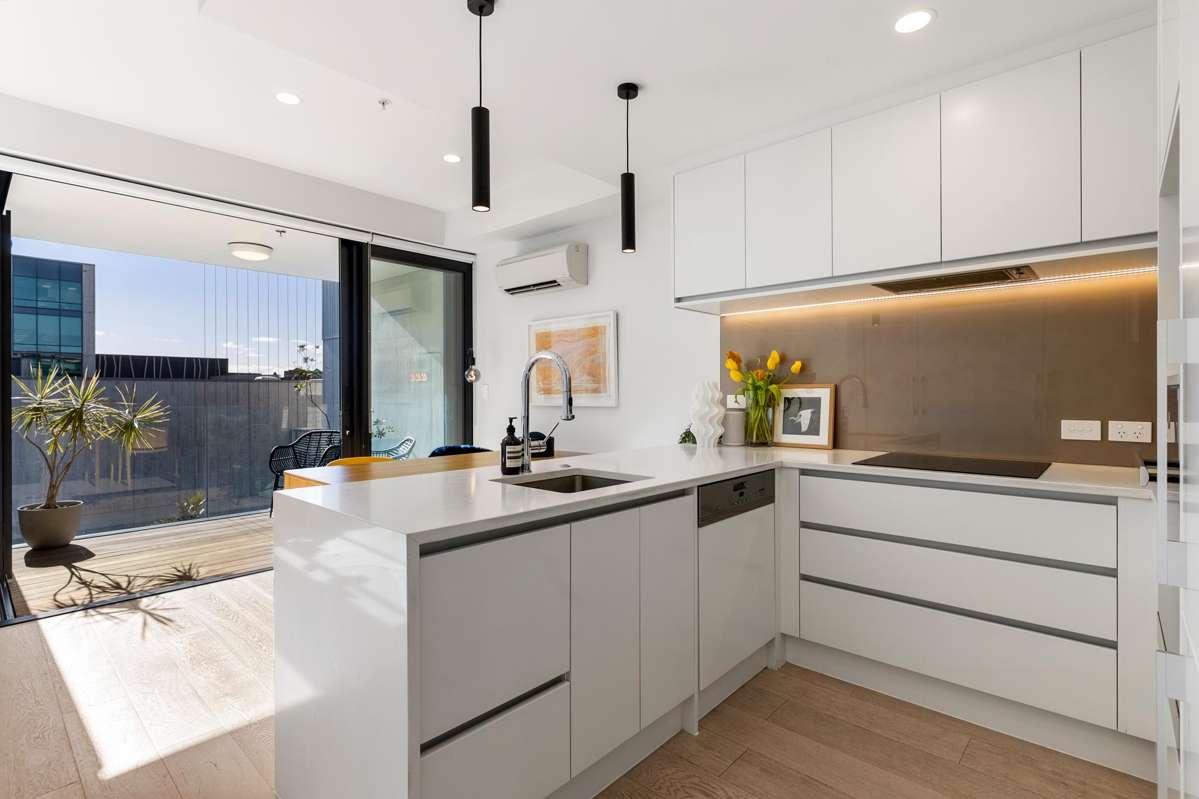 303/12 Vinegar Lane_5