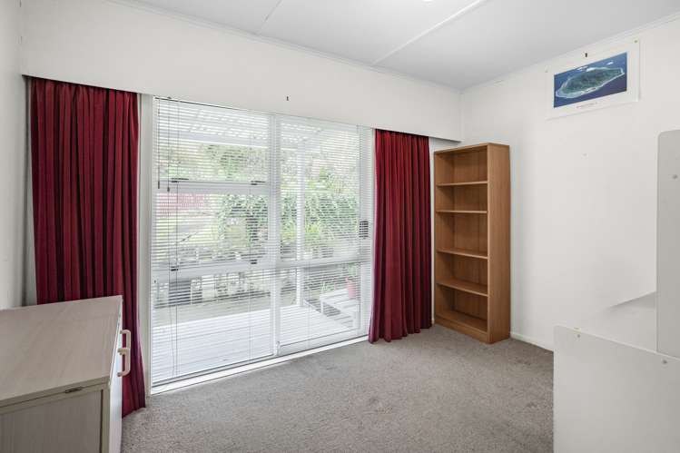 216A Waddington Drive Naenae_10