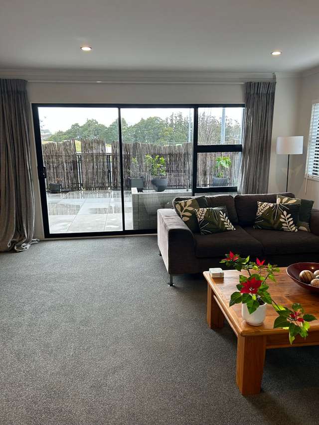 104/30 Shortfin Place Flat Bush_4