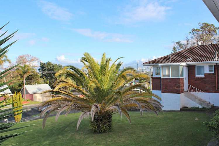 4/40 Lake Road Narrow Neck_2