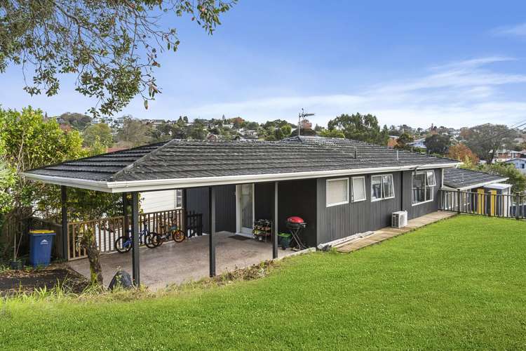 1 Ayton Drive Totara Vale_13