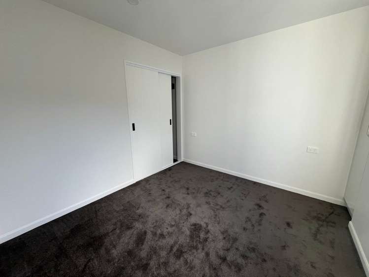 4/8 Buller Crescent Manurewa_5