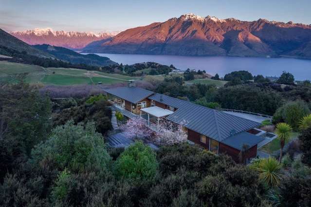 14 Closeburn Station Closeburn_1