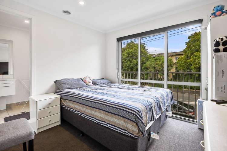 10/113 Knighton Road Hillcrest_5