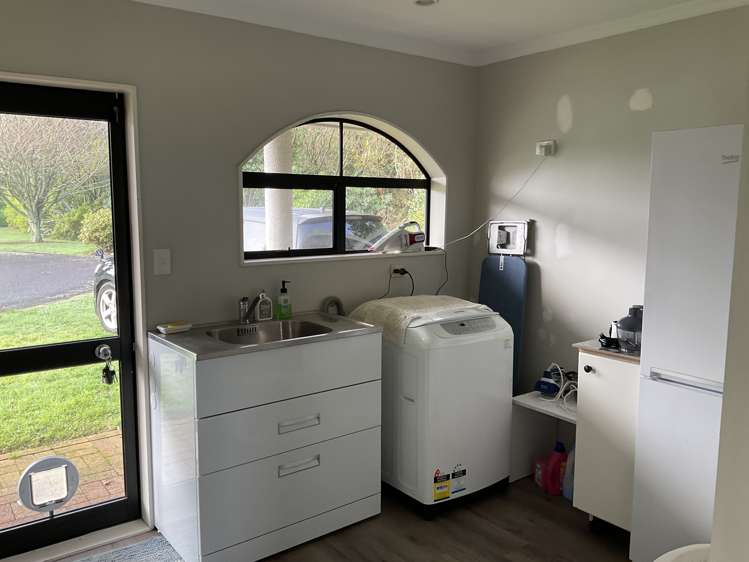 1343 Devon Road Waitara_8