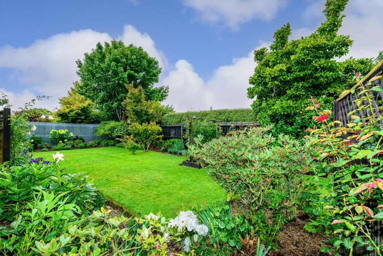 2/7 Camberwell Place Avonhead_17