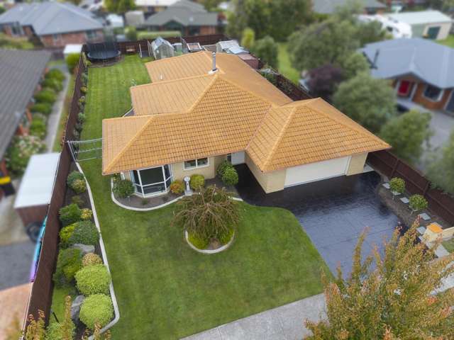 Charming 3-Bedroom Home in Woodend's Heart