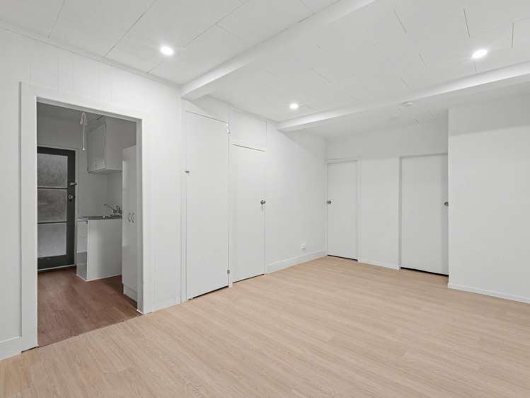 26 Mawney Road Henderson_13