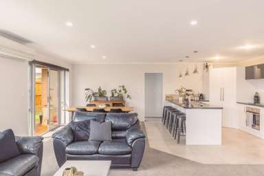 112 Metehau Street_4
