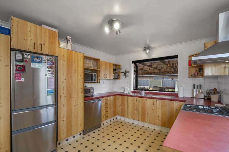 15 Pemberton Crescent Greerton_5