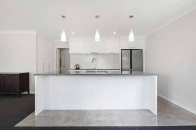 20 Regis Park Drive_3