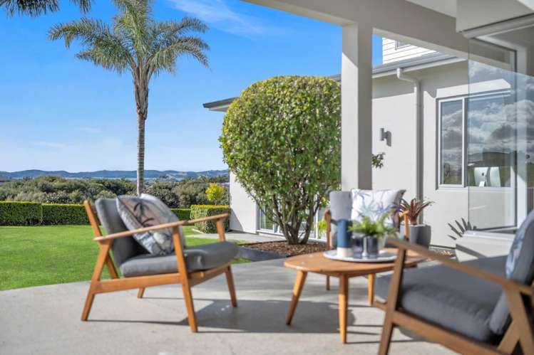 9 Intrepid Crescent Beachlands_6