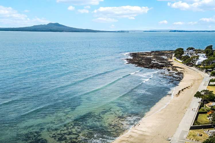 a/13 Muritai Road Milford_21