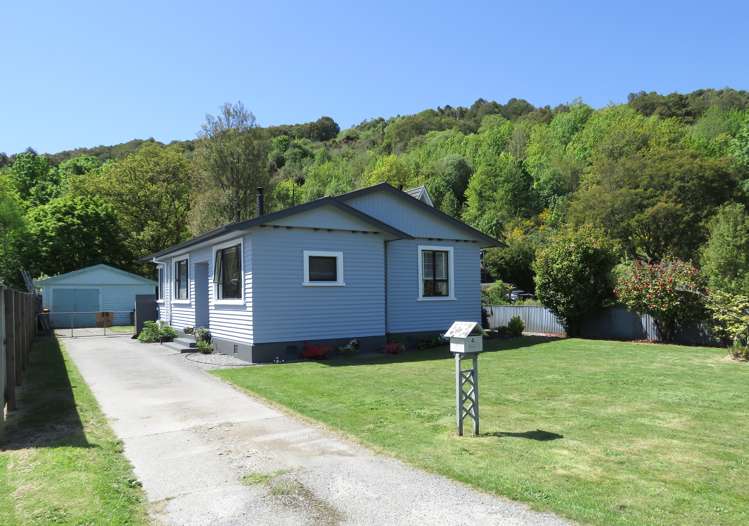 4 Munson Street Reefton_25