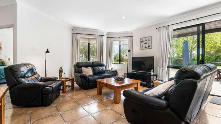 65 Ernest George Drive Karaka_11