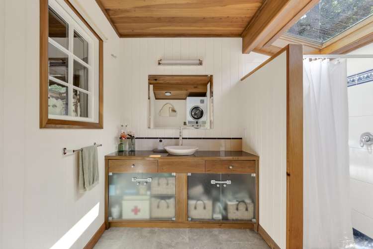 21 Airlie Street Glenduan_7