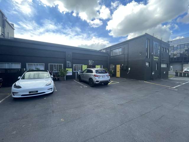 Affordable Showroom or Office | 5 Parks