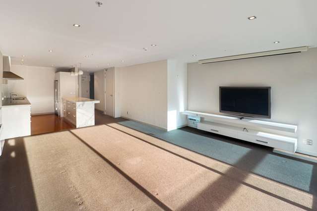 2C/42 Cable Street 2185_4