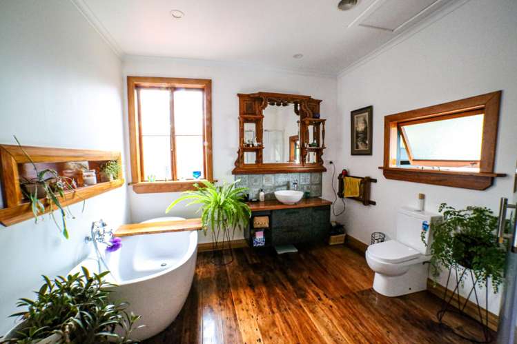 202 Stafford Street Hokitika_13