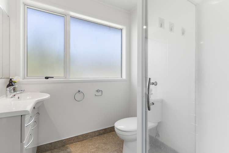 67a Ayton Drive Totara Vale_13