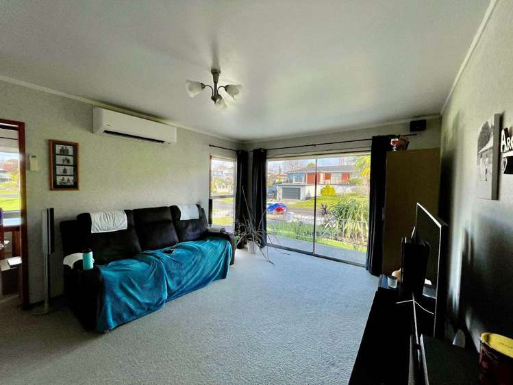 22 Fratley Avenue Farm Cove_6