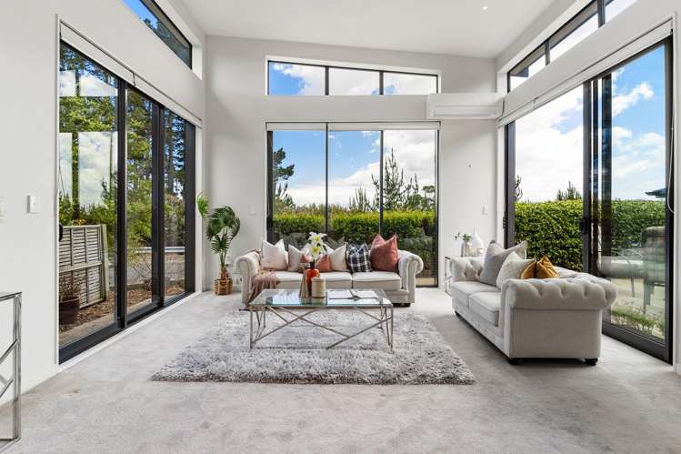 36 Matahae Drive Flat Bush_3