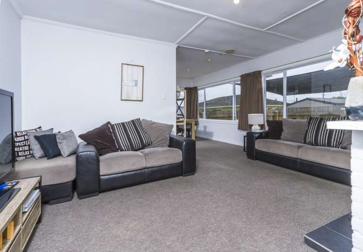 37 Croucher Street Richmond_10