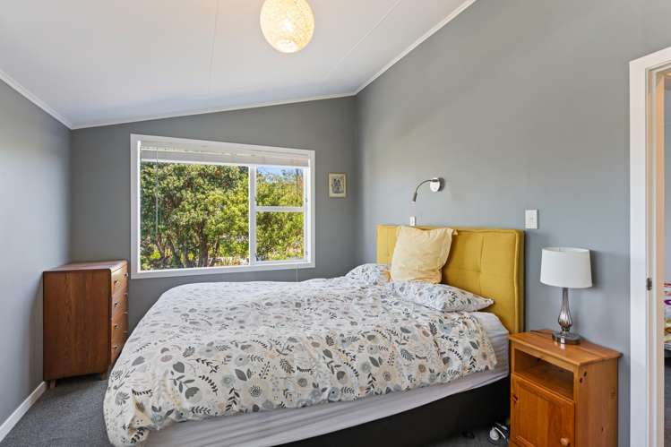 17 Moana Street Otaki Beach_15