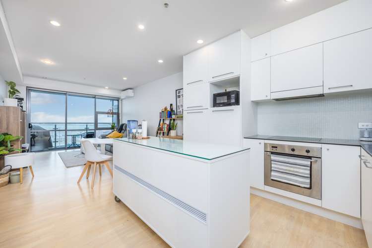 1202/30 Beach Road Auckland Central_9