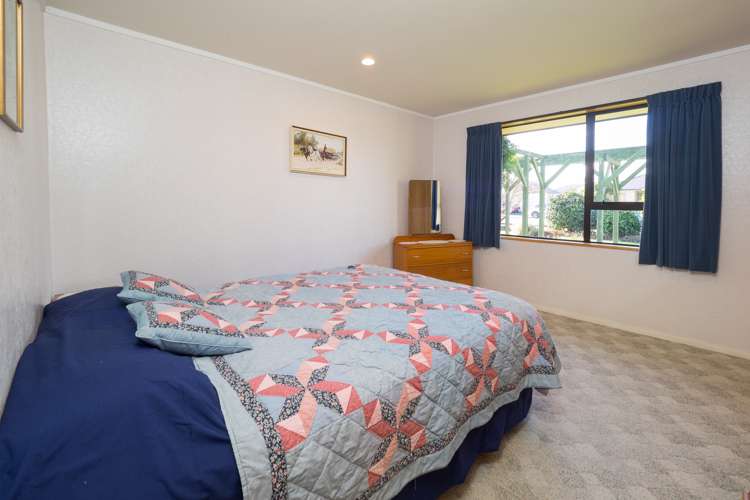 1 Falcon Drive Allenton_14